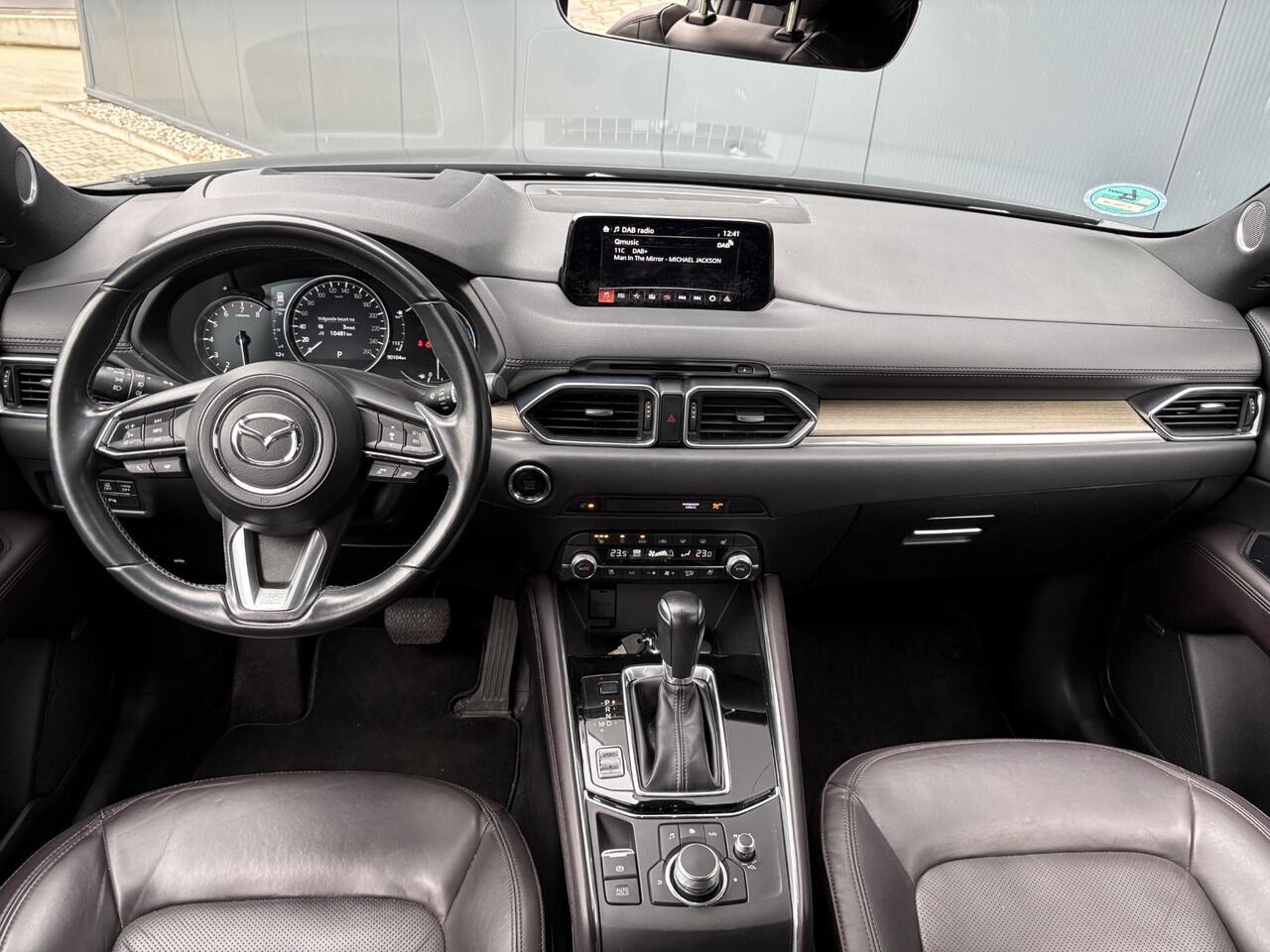 Mazda CX-5 2.5 SkyActiv-G 194 GT-M 4WD / Stoelverwarming voor en achter / Trekhaak (2000kg) / Stuurwiel verwarming / Cruise Control / Lederen bekleding / All-season banden /