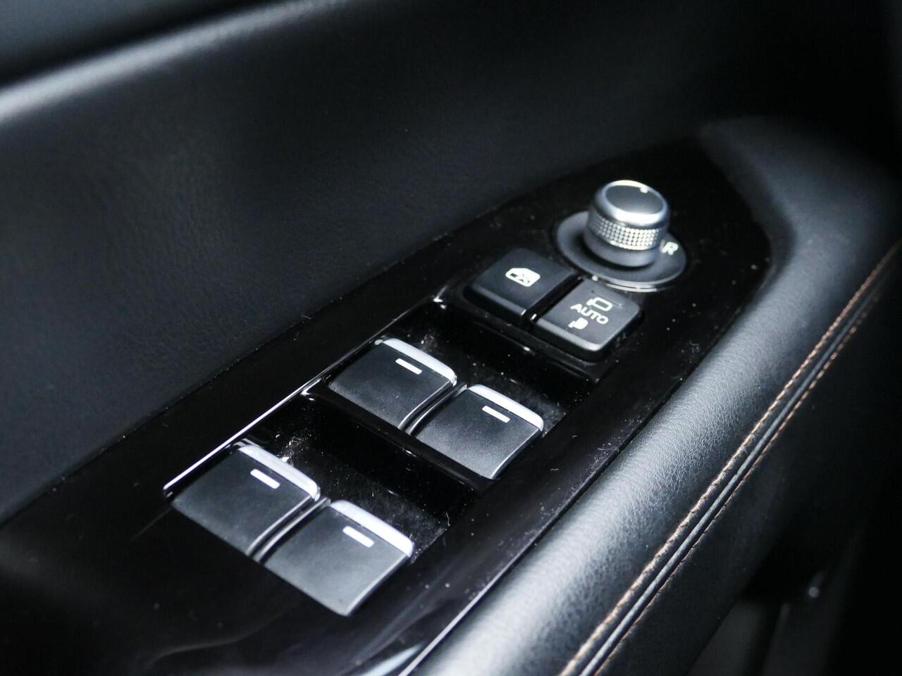 Mazda CX-5 2.0 SkyActiv-G 165 Luxury | Leder | 1800kg Trekvermogen | RIJKLAARPRIJS!