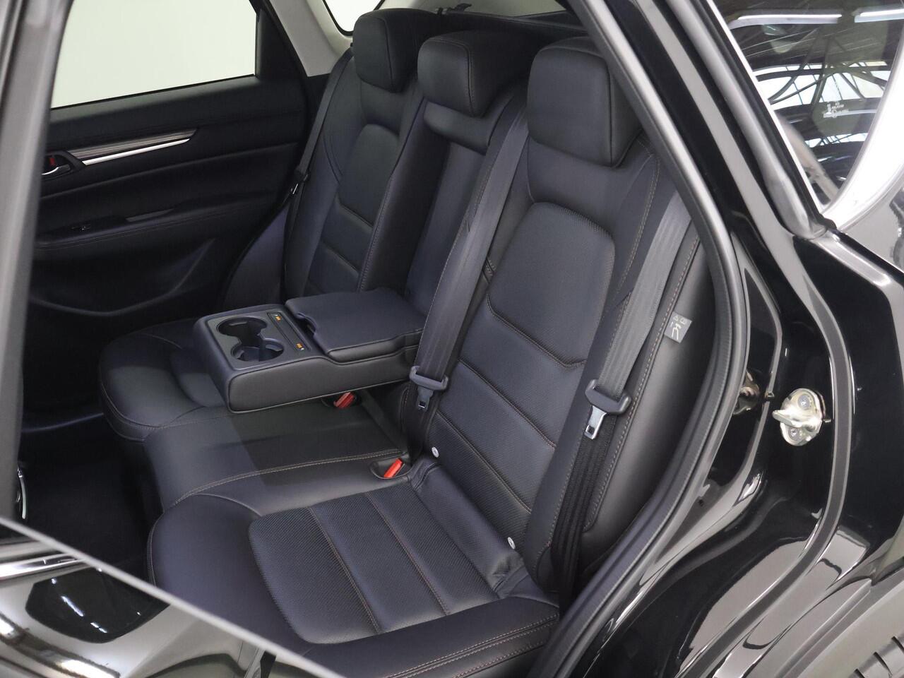 Mazda CX-5 2.0 SkyActiv-G 165 Luxury | 2000kg trekgewicht | Trekhaak | Navigatie | Stoelverwarming/koeling | Ele. verstelbare stoelen + geheugen | 360 Camera | DAB | Apple Carplay/Android Auto | HUD | Bose Audio |