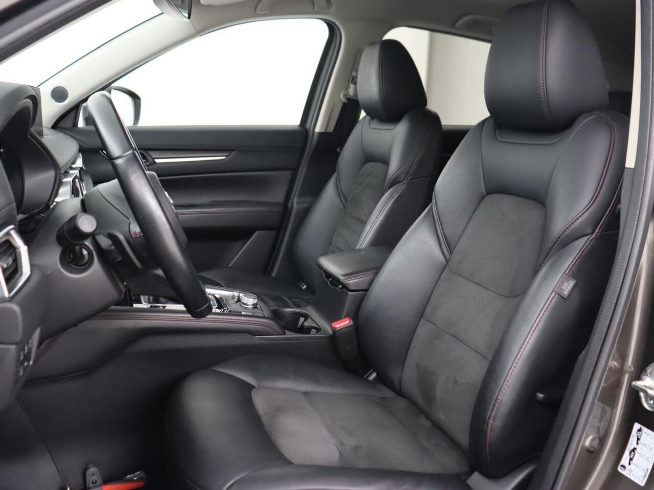 Mazda CX-5 2.0 SkyActiv-G 165 Sportive | Leder/Alcantara | Trekhaak | Head-Up | Adaptive cruise | 360 Camera | Stoel & stuurverwarming | Navigatie | Full LED | Keyless | Carplay | 19'' lichtmetalen velgen