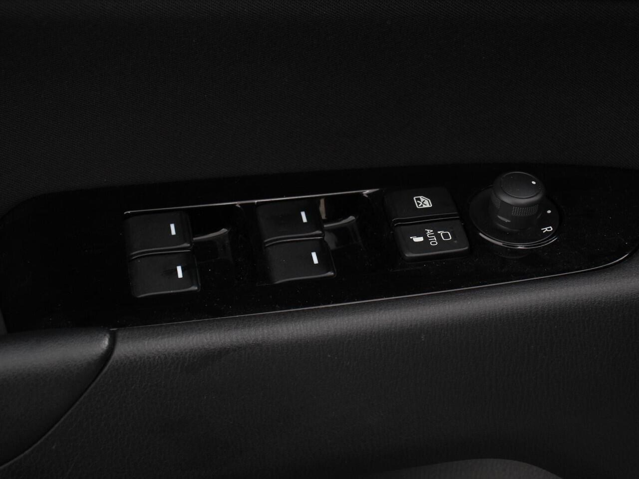 Mazda CX-5 2.5 e-SkyActiv-G Automaat Hybrid 194 PK CentreLine | Trekgewicht 2070kg max.| Navigatie | Apple Carplay / Android Auto | Climate controle | Cruise Control | Full LED