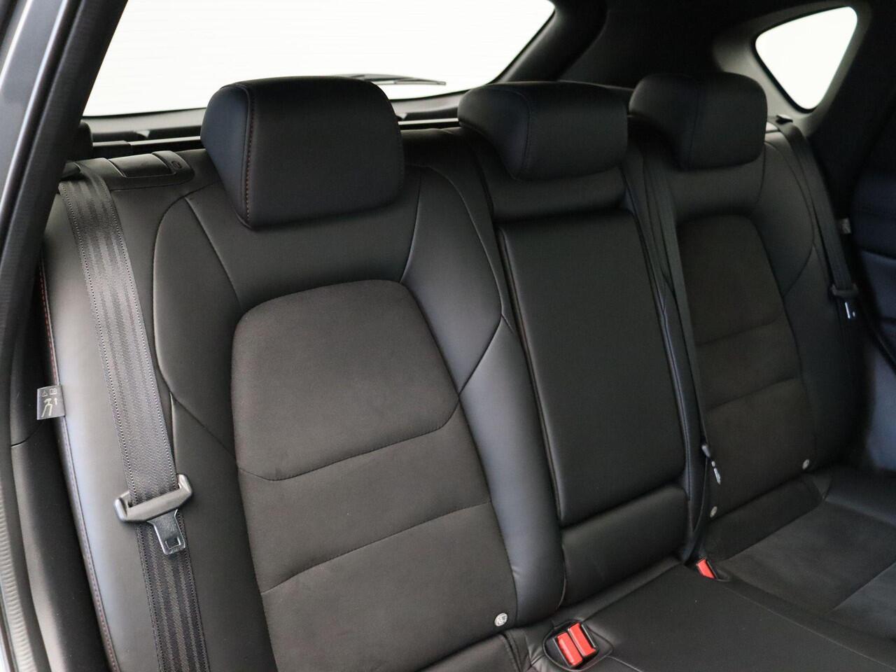 Mazda CX-5 2.0 SkyActiv-G 165 Homura Limited | Trekhaak | Apple Carplay & Android Auto | Head-Up Display | 2000kg Trekgewicht |