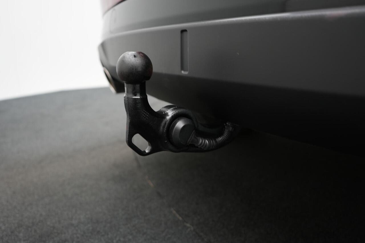 Mazda CX-5 2.0 e-SkyActiv-G Homura automaat met Black Comfort Pack, wegklapbare trekhaak en all-weather banden : dealer onderhouden