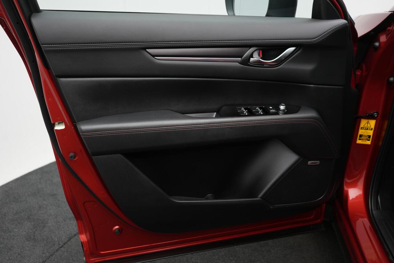 Mazda CX-5 2.0 e-SkyActiv-G Homura automaat met Black Comfort Pack, wegklapbare trekhaak en all-weather banden : dealer onderhouden