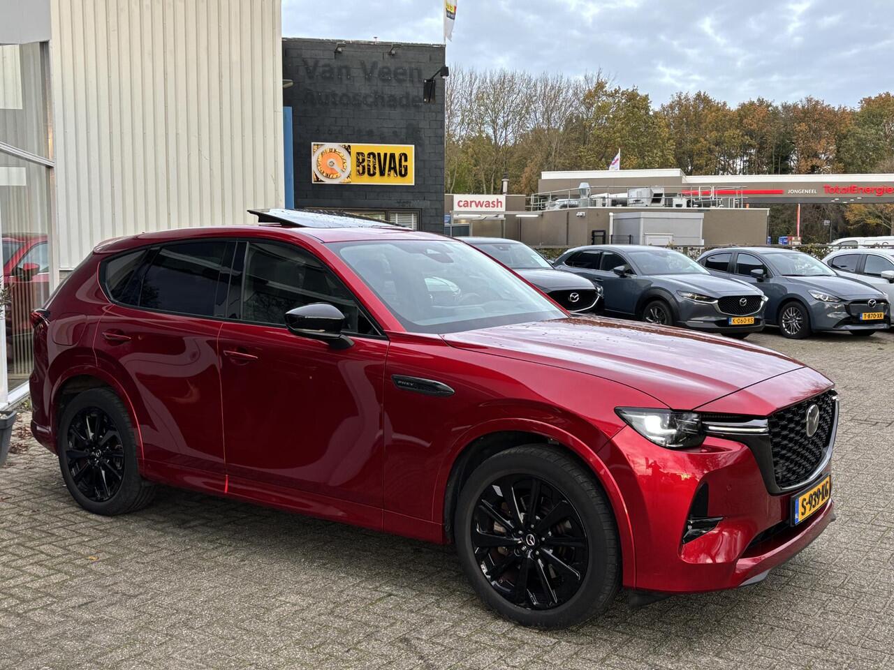 Mazda CX-60 2.5 e-SkyActiv PHEV Homura NL-Auto, 1e Eig. Dealer Ondh., Pano.Dak., Navigatie, Apple Carplay/ Android Auto, Trekhaak, Electr. A.Klep, Cruise Controle, Leer, Stoel verw.