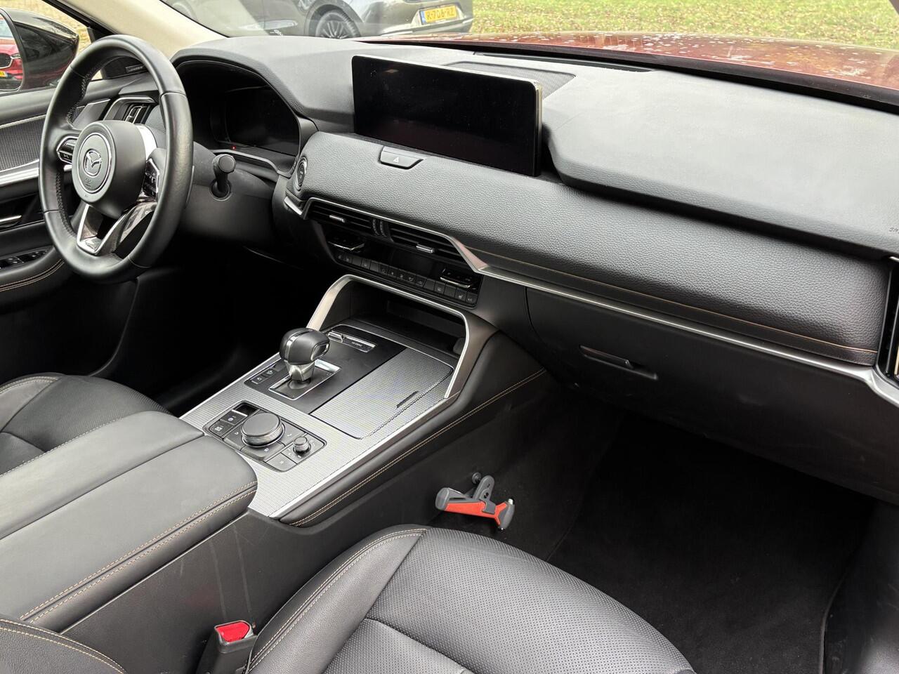 Mazda CX-60 2.5 e-SkyActiv PHEV Homura NL-Auto, 1e Eig. Dealer Ondh., Pano.Dak., Navigatie, Apple Carplay/ Android Auto, Trekhaak, Electr. A.Klep, Cruise Controle, Leer, Stoel verw.