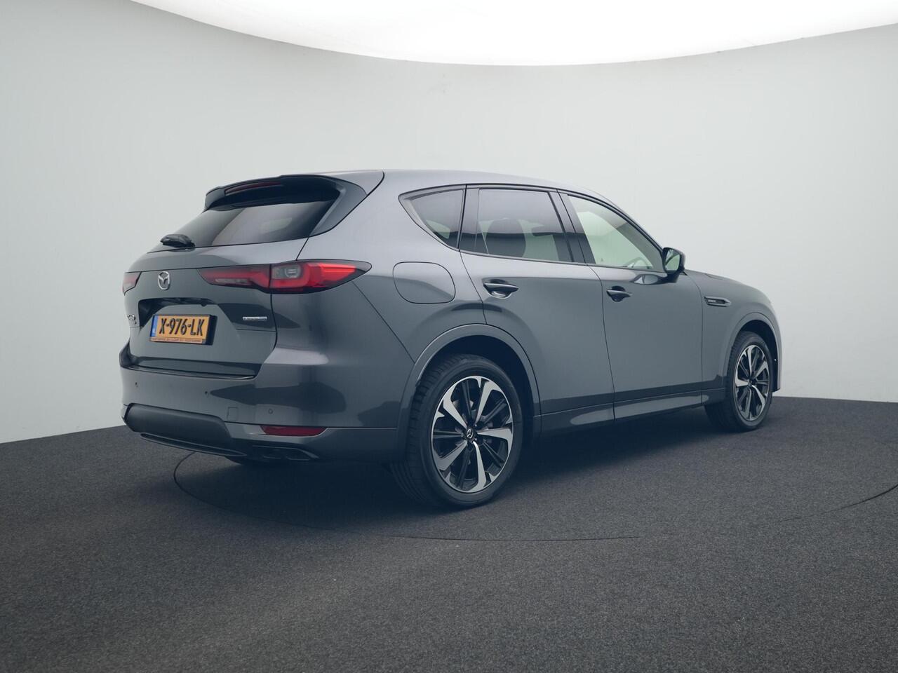 Mazda CX-60 2.5 E-SKYACTIV PHEV Homura 4WD automaat | Panorama Pack | Convenience & Sound Pack | Driver Assistance Pack met wegklapbare trekhaak en Klasse III alarmsysteem : dealer onderhouden