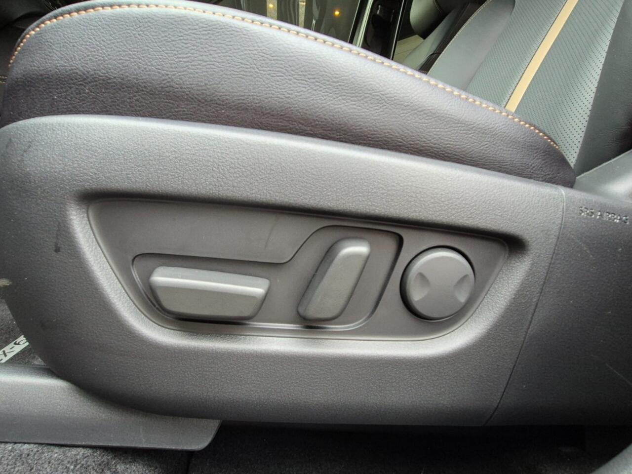 Mazda CX-60 E- SKYACTIV-G PHEV 327 8AT AWD HOMURA PLUS DEMO