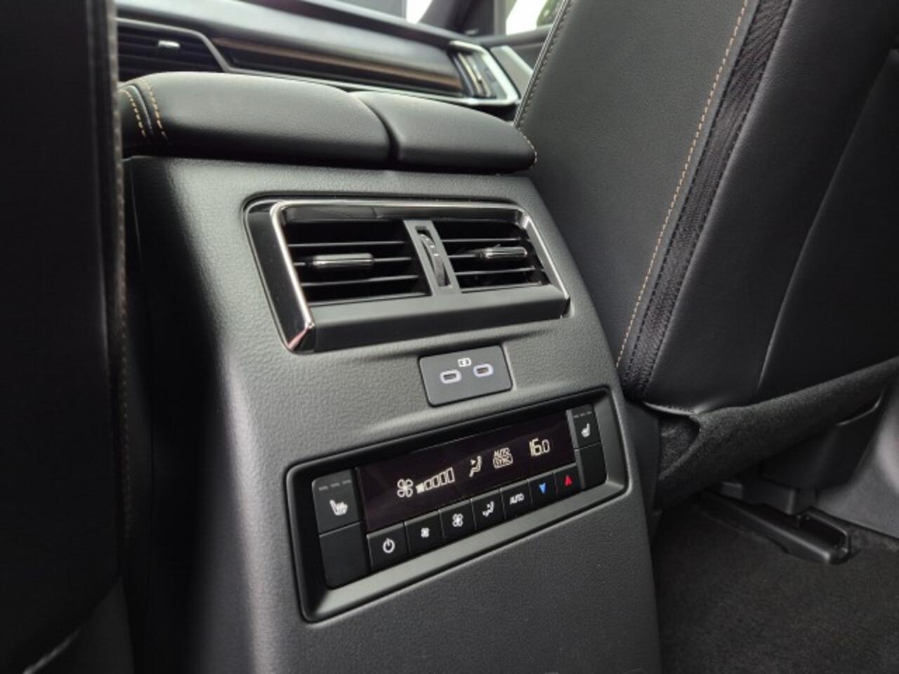 Mazda CX-80 E- SKYACTIV- G PHEV 327 8AT HOMURA PLUS 6P / CAPTAIN SEAT PACK