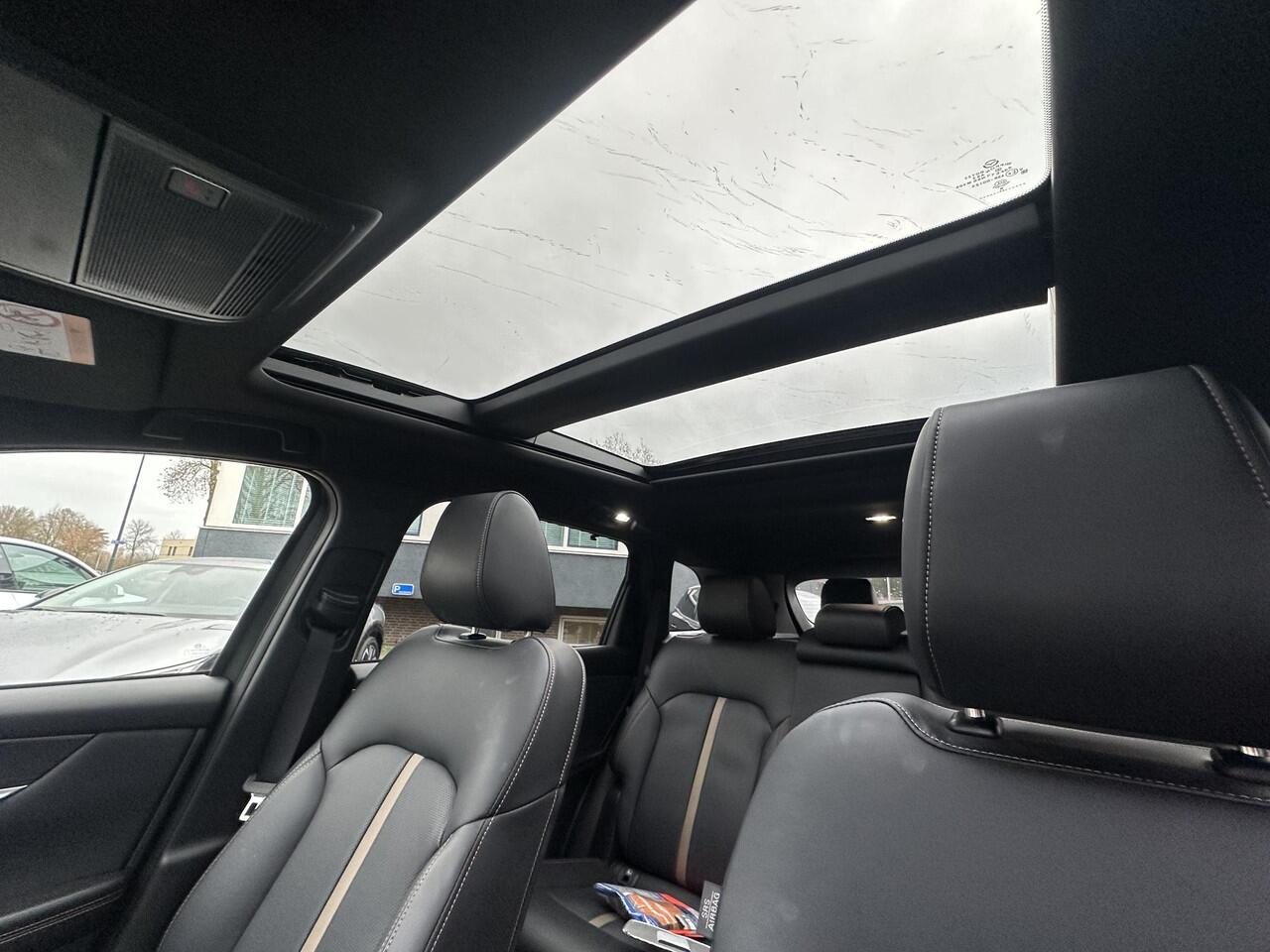 Mazda CX-80 2.5 e-SkyActiv PHEV Homura Plus VAN: ¤59.900,- VOOR: ¤55.877,- UW EINDEJAARSVOORDEEL: ¤4.023,- 3 FASE | MEGA VOL! | 7 PERSOONS | 6jr fabrieks garantie!