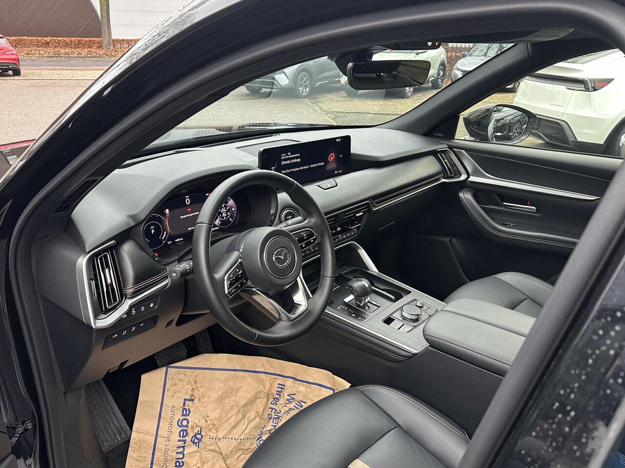 Mazda CX-80 2.5 e-SkyActiv PHEV Homura Plus VAN: ¤59.900,- VOOR: ¤55.877,- UW EINDEJAARSVOORDEEL: ¤4.023,- 3 FASE | MEGA VOL! | 7 PERSOONS | 6jr fabrieks garantie!