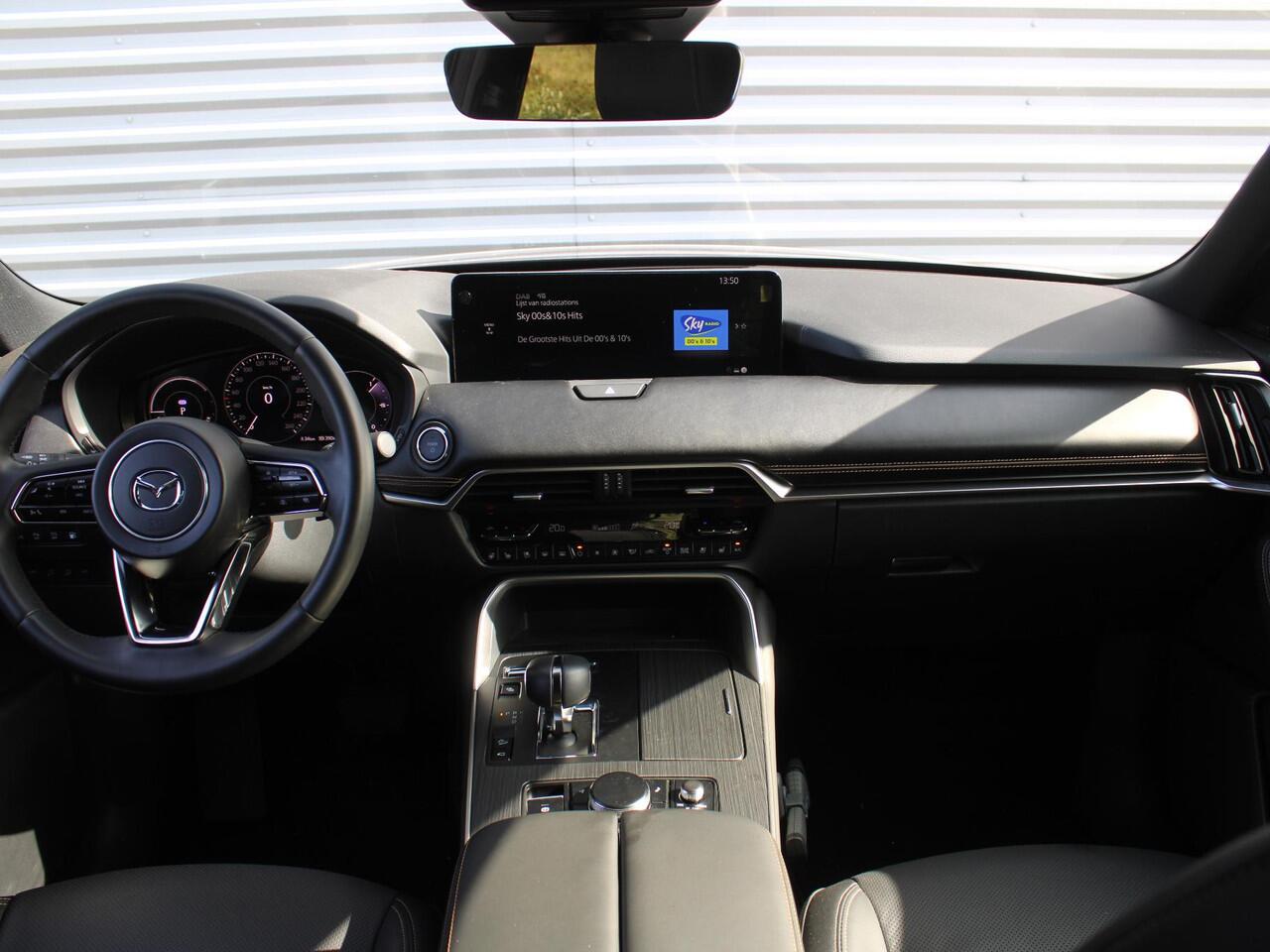 Mazda CX-80 2.5 e-SkyActiv PHEV Homura Plus | Stuur-/stoelverwarming+ventilatie | Schuifdak | Leer | HUD | Elek. stuur-/stoelverstelling | Camera rondom | 20" LM |