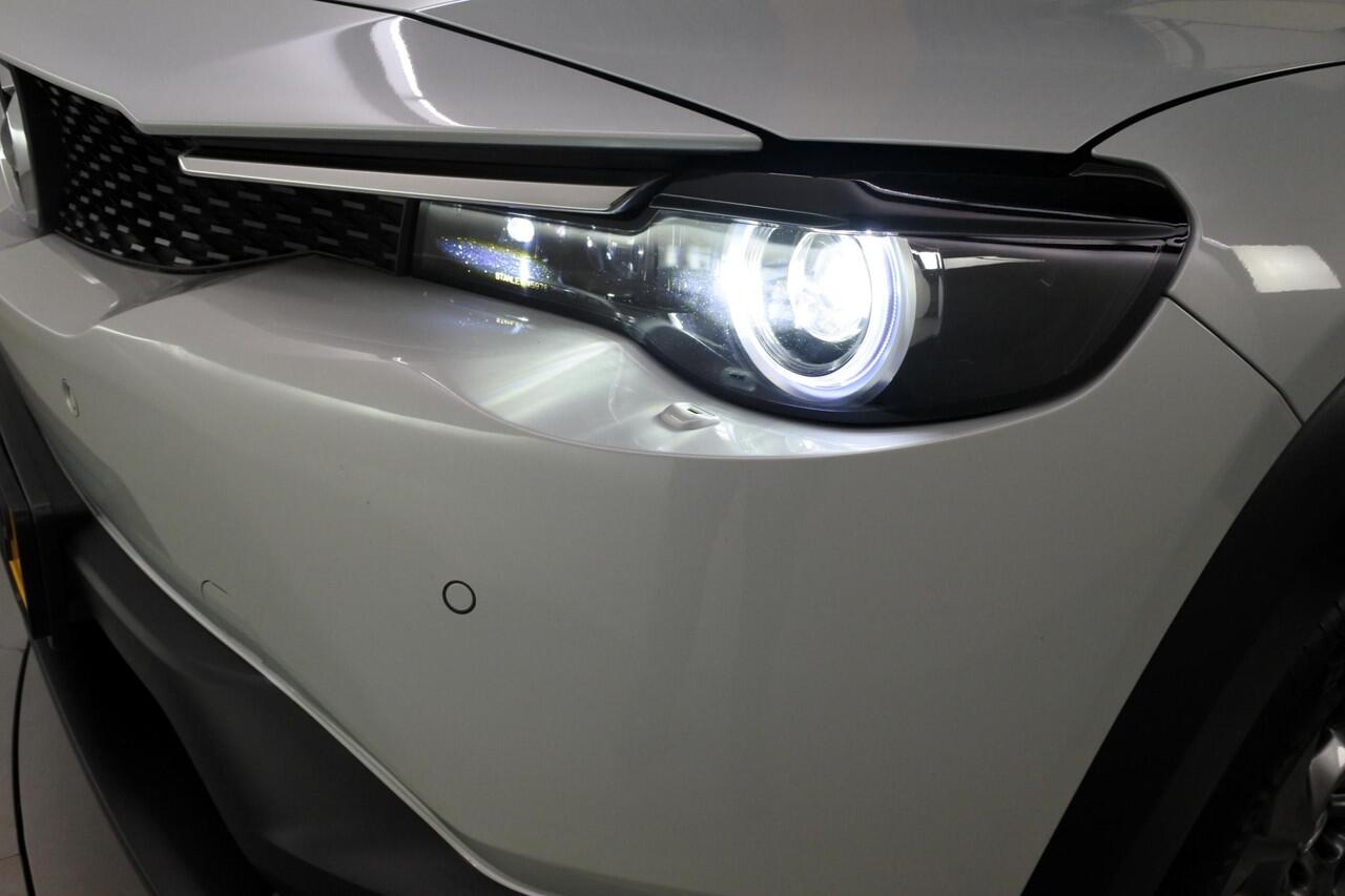 Mazda MX-30 145pk First Edition 36 kWh SOH 95% 100% Dealer onderhouden