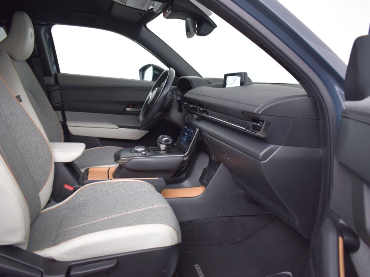 Mazda MX-30 e-SkyActiv 145 First Edition