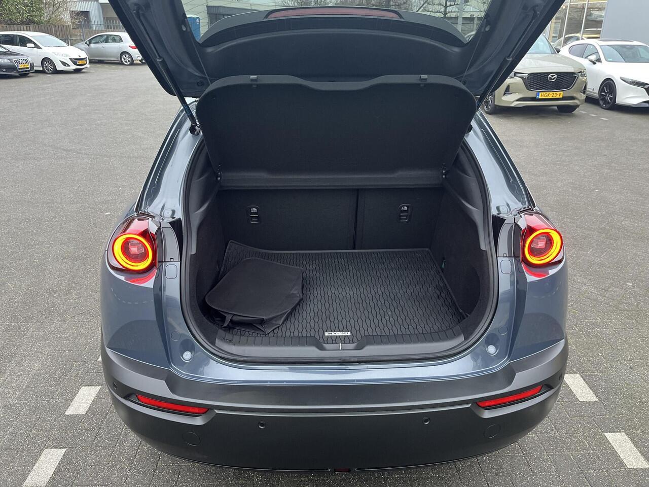 Mazda MX-30 e-SkyActiv 145 First Edition 36 kWh | Navigatie | Camera |