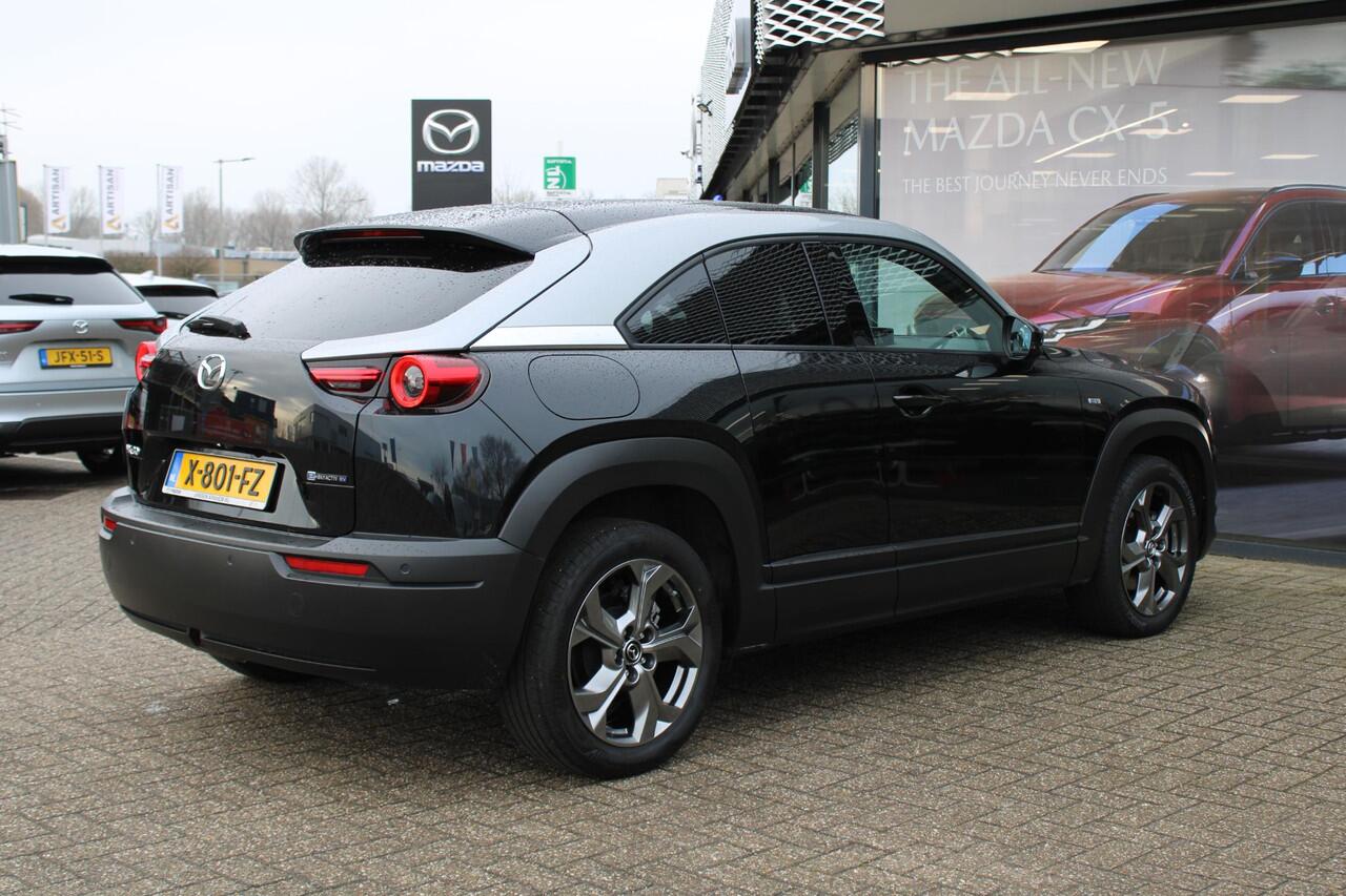 Mazda MX-30 e-SkyActiv EV 145 Advantage Industrieel 36 kWh , Automaat, Camera, Navi, Clima, Adap.Cruise, HUD, Apple Carplay, Android Auto, Stoelverwarming, LMV 18 Inch, PDC, LKA,