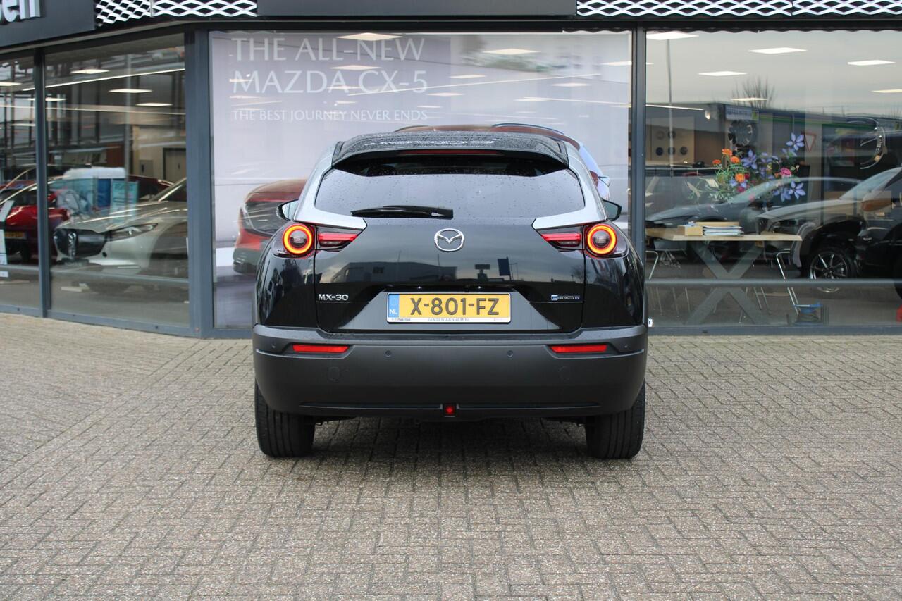 Mazda MX-30 e-SkyActiv EV 145 Advantage Industrieel 36 kWh , Automaat, Camera, Navi, Clima, Adap.Cruise, HUD, Apple Carplay, Android Auto, Stoelverwarming, LMV 18 Inch, PDC, LKA,