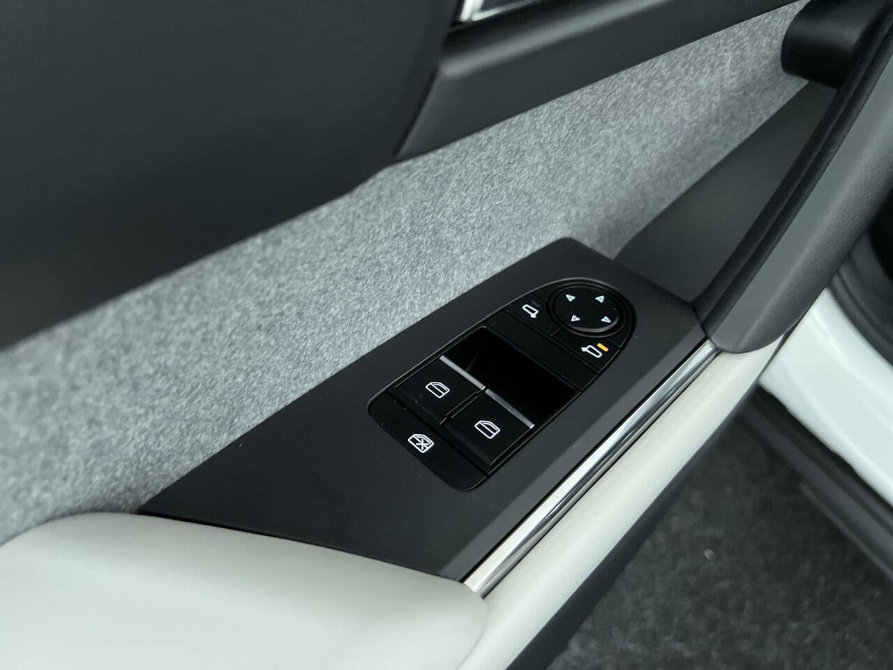 Mazda MX-30 e-SkyActiv EV 145 Prime-line | Rijklaar| Navigatie | Camera | Climate Control|