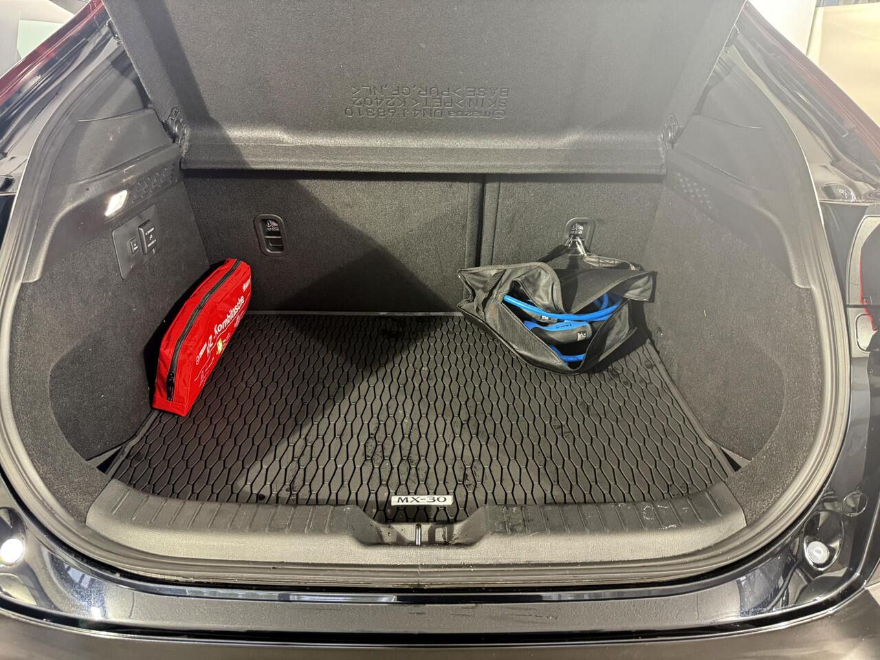 Mazda MX-30 e-SkyActiv R-EV 170 Edition R / Demo / Limited Edition / Plug-In Hybrid / BTW auto