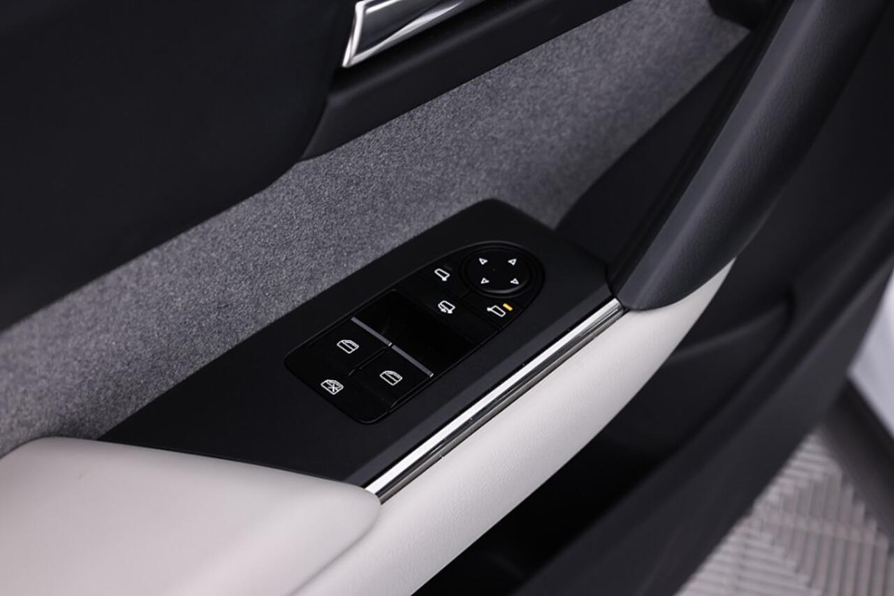 Mazda MX-30 e-SkyActiv EV 145 Exclusive-line 36 kWh ? 1e Eigenaar