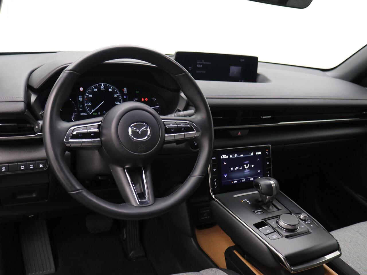 Mazda MX-30 e-SkyActiv R-EV 170 Exclusive-line AUTOMAAT / Plug-in-Hybride / 1ste Eigenaar / Historie aanwezig / HUD Display / Adaptieve Cruise Control / All seasonbanden / Navigatie / Stoel & Stuurwiel verwarming / Full Option /