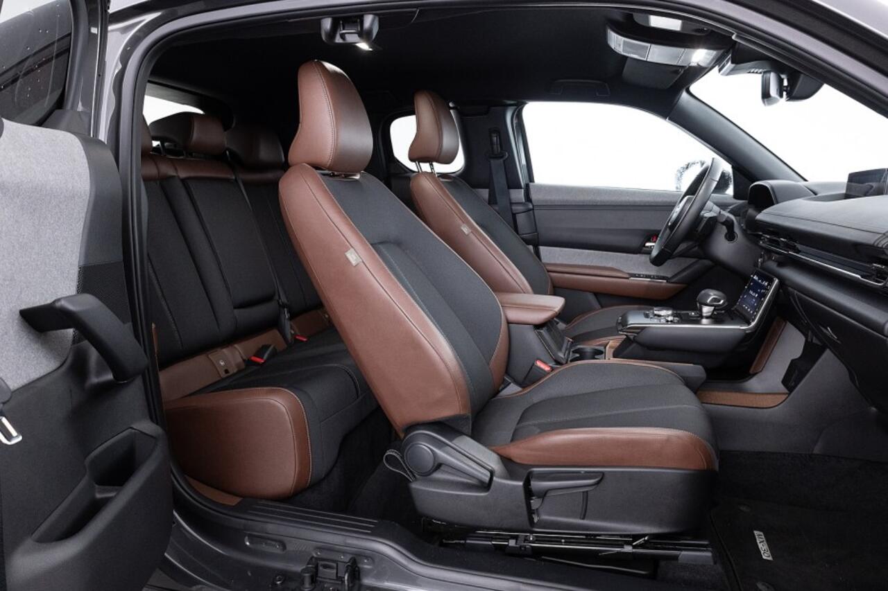 Mazda MX-30 e-SkyActiv R-EV 170 Advantage PHEV Plug-in Hybrid ? 1e Eigenaar