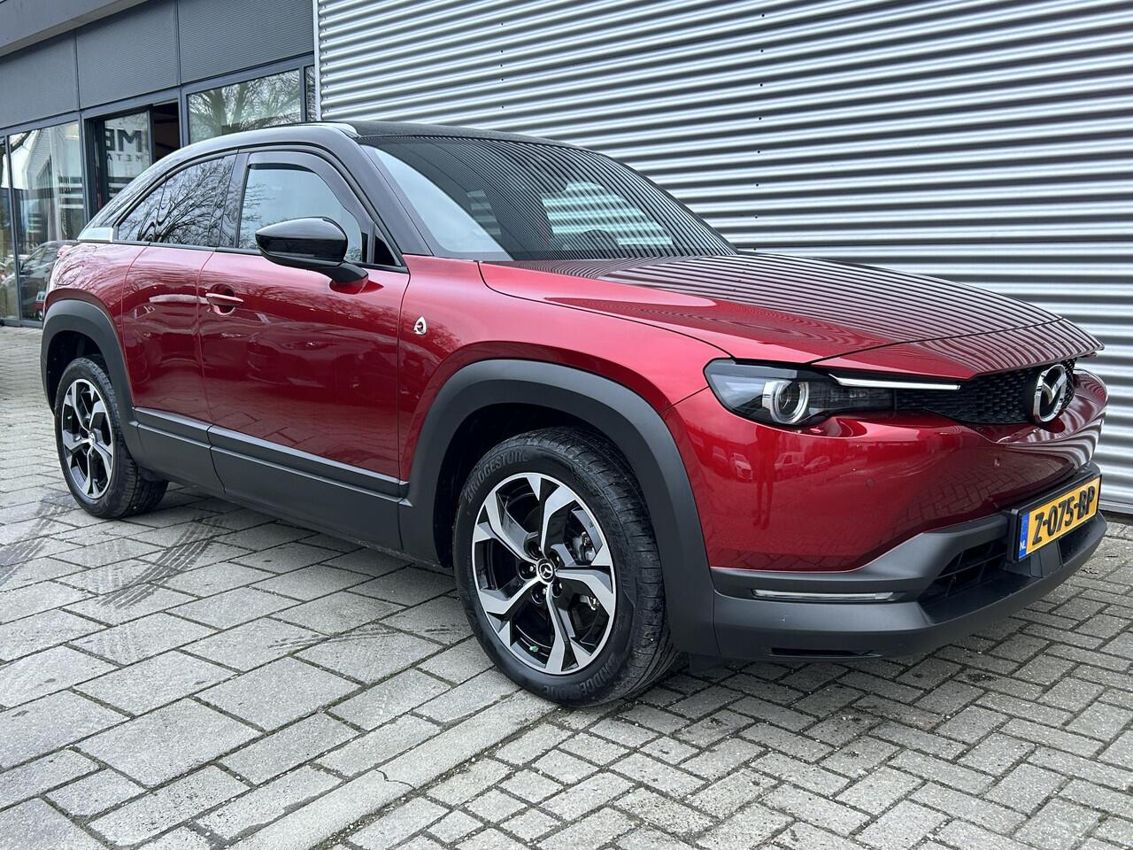 Mazda MX-30 e-SkyActiv R-EV 170 Advantage Modern Multi-tone Soul Red Crystal | FabGarantie 03/2030 |
