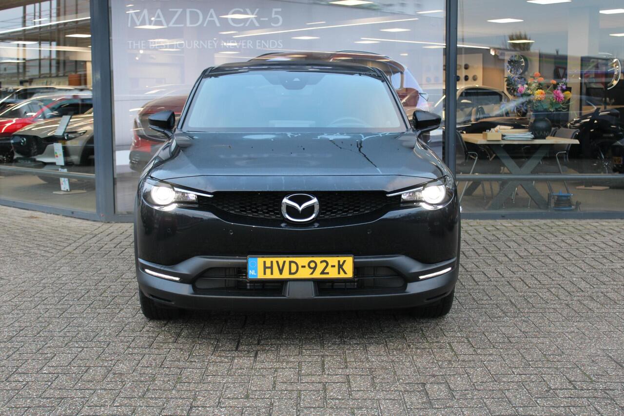 Mazda MX-30 e-SkyActiv R-EV 170 Advantage , Demovoordeel ¤ 10.190-, Adap.Cruise, Navi, Apple Carplay, Clima, Camera, PDC, HUD, Stoelverwarming, 18" LMV