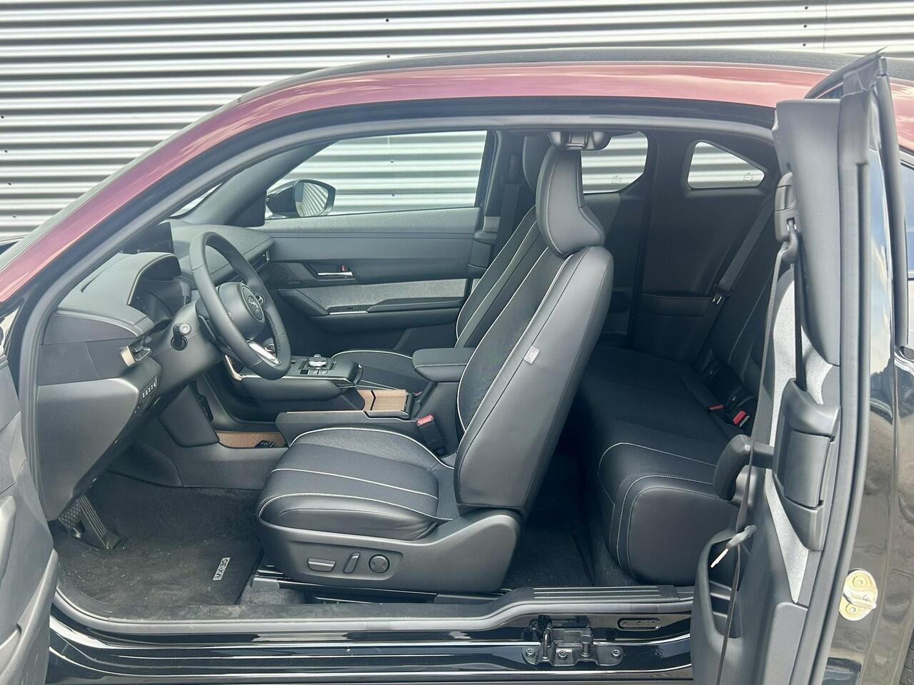 Mazda MX-30 e-SkyActiv R-EV 170 Edition R | Schuifdak | Fabgarantie 06/2031 |