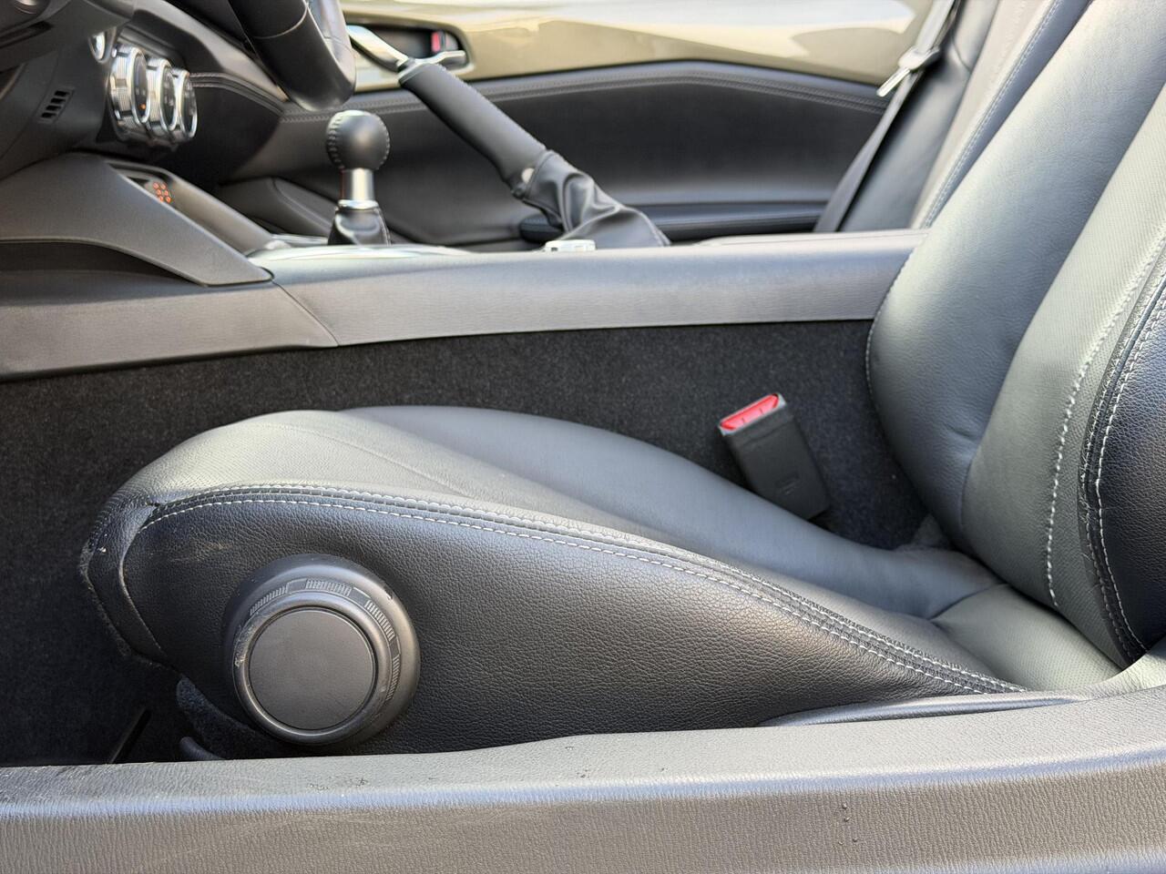 Mazda MX-5 1.5 SkyActiv-G 132 Exclusive-Line / Cabrio / BOSE / Camera / Dodehoek Detectie / Lane Assist / Apple Carplay & Android Auto / Navigatie /