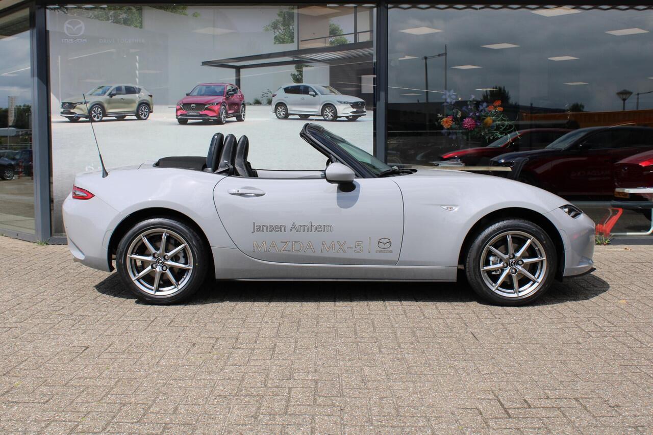Mazda MX-5 1.5 SkyActiv-G 132 Exclusive-Line Demovoordeel ¤ 6.000-, Navi, Clima, Leder, Apple Carplay, 16"inch Bright dark LM velgen, camera, BSM, Bose®.