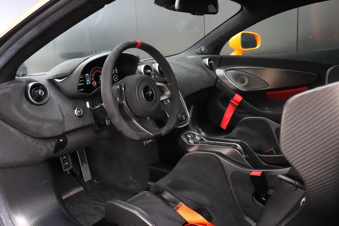 Mclaren 620R 620R 3.8 V8 | R-PACK | ROOFSCOOP | LIFT | BOWERS & WILKINS | FIRST OWNER |