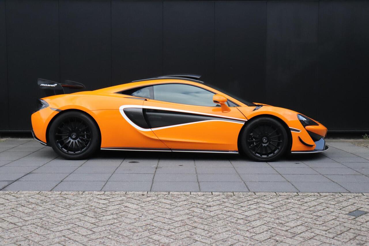 Mclaren 620R 620R 3.8 V8 | R-PACK | ROOFSCOOP | LIFT | BOWERS & WILKINS | FIRST OWNER |