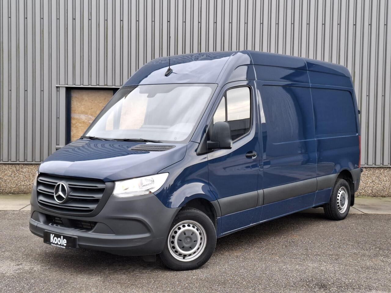 Mercedes-Benz 311 CDI Sprinter GB L2 FWD Functional 3.5T / AIRCO / CAMERA / 3 ZITS / DEALER ONDERHOUDEN / NAVI