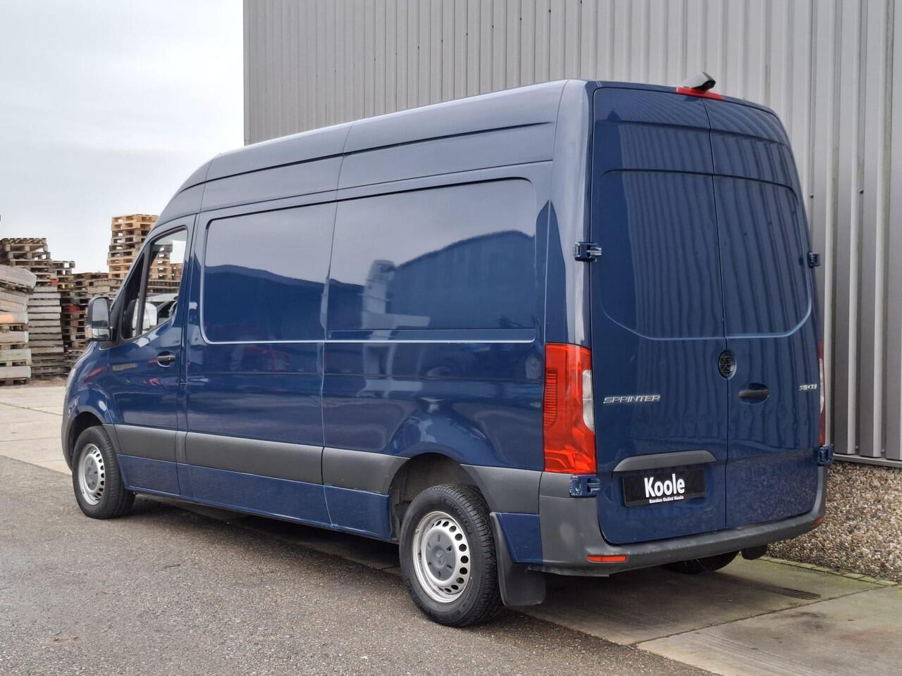Mercedes-Benz 311 CDI Sprinter GB L2 FWD Functional 3.5T / AIRCO / CAMERA / 3 ZITS / DEALER ONDERHOUDEN / NAVI