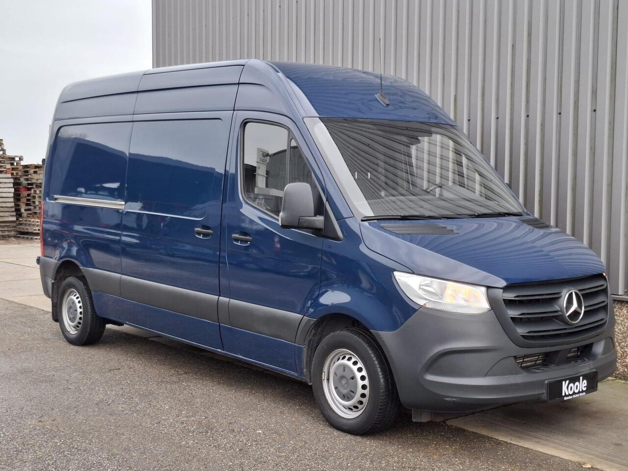 Mercedes-Benz 311 CDI Sprinter GB L2 FWD Functional 3.5T / AIRCO / CAMERA / 3 ZITS / DEALER ONDERHOUDEN / NAVI