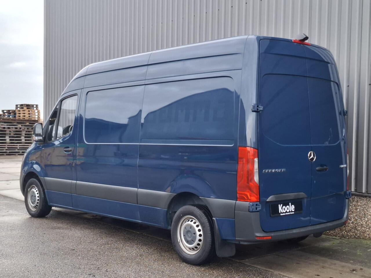 Mercedes-Benz 311 CDI Sprinter 2.2 L2H2 / AIRCO / CAMERA / 3 ZITS / DEALER ONDERHOUDEN / NAVI