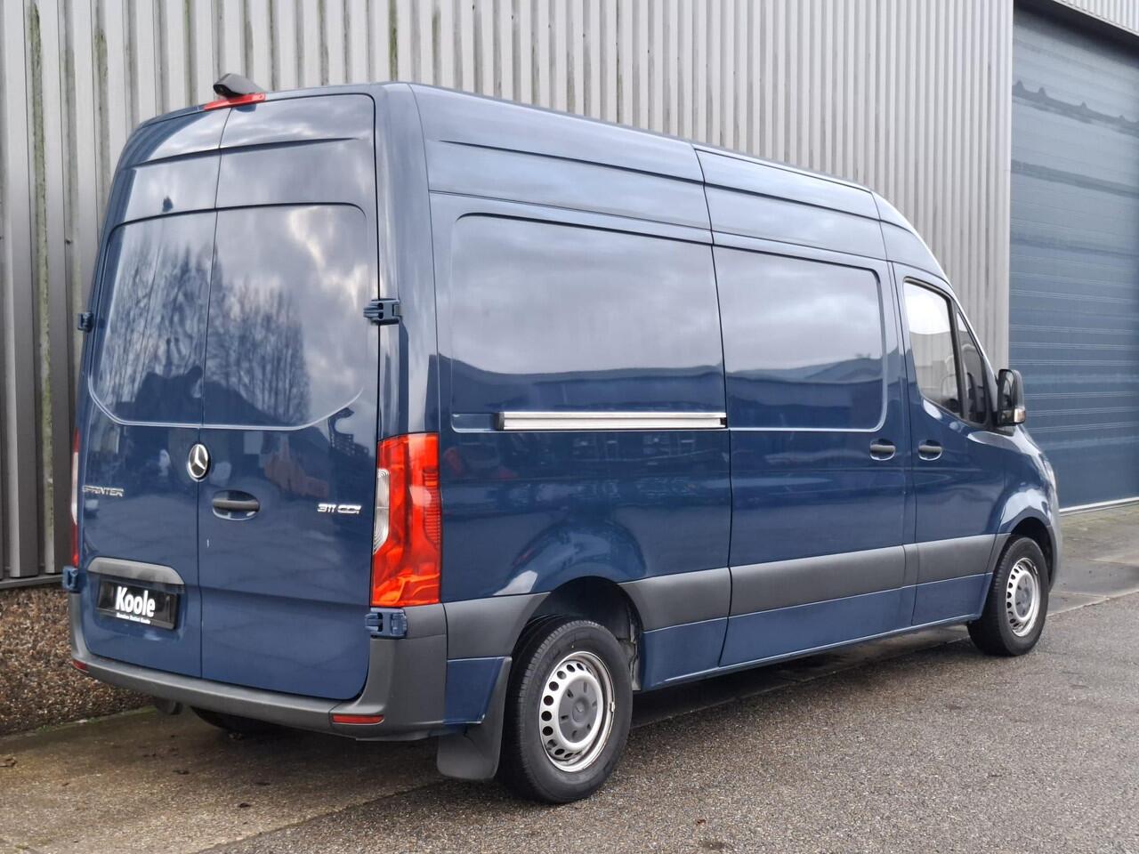 Mercedes-Benz 311 CDI Sprinter 2.2 L2H2 / AIRCO / CAMERA / 3 ZITS / DEALER ONDERHOUDEN / NAVI