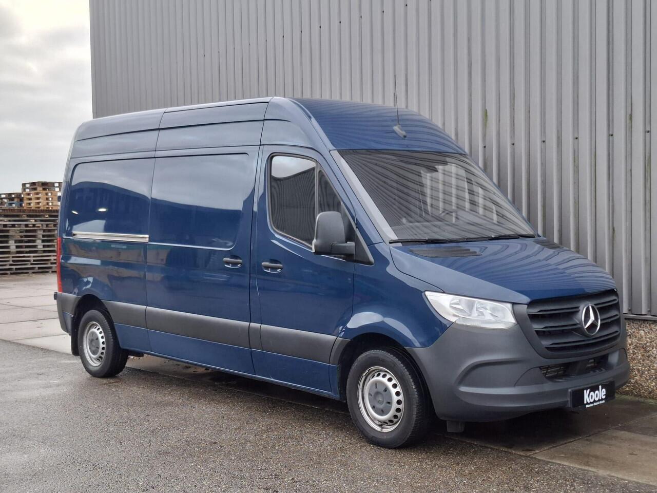 Mercedes-Benz 311 CDI Sprinter 2.2 L2H2 / AIRCO / CAMERA / 3 ZITS / DEALER ONDERHOUDEN / NAVI