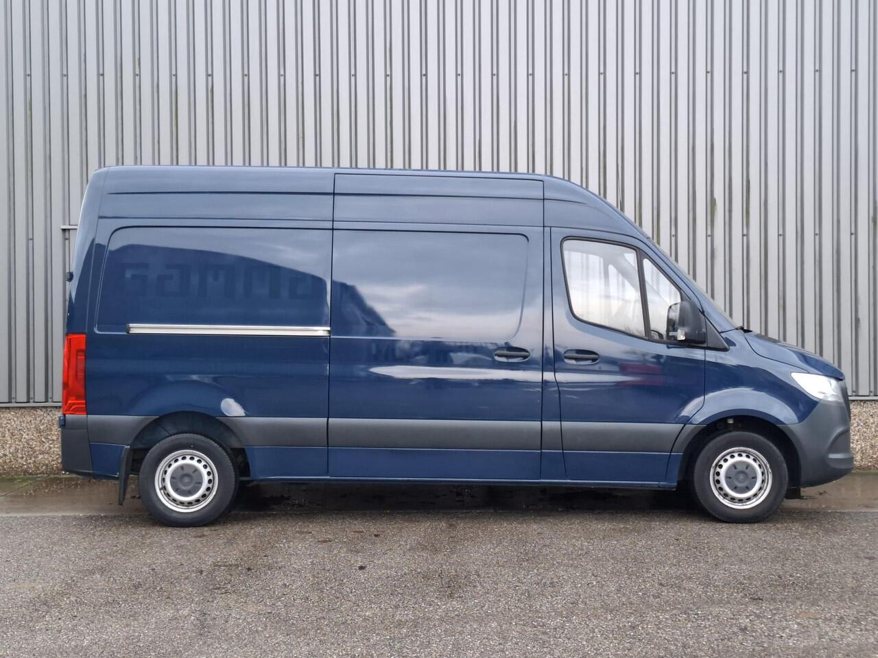 Mercedes-Benz 311 CDI Sprinter 2.2 L2H1 Functional / AIRCO / CAMERA / 3 ZITS / DEALER ONDERHOUDEN / NAVI