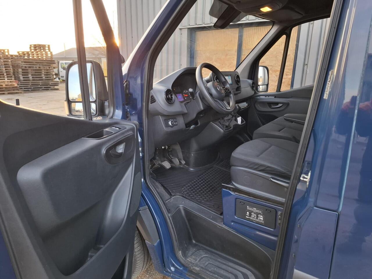 Mercedes-Benz 311 CDI Sprinter 2.2 L2H2 / AIRCO / CAMERA / 3 ZITS / DEALER ONDERHOUDEN / NAVI