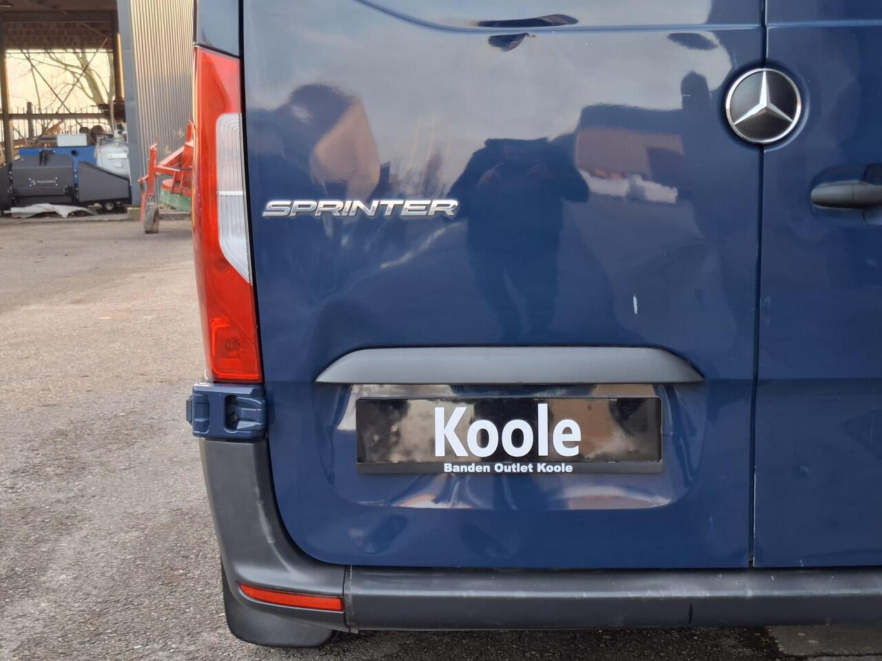 Mercedes-Benz 311 CDI Sprinter 2.2 L2H2 / AIRCO / CAMERA / 3 ZITS / DEALER ONDERHOUDEN / NAVI