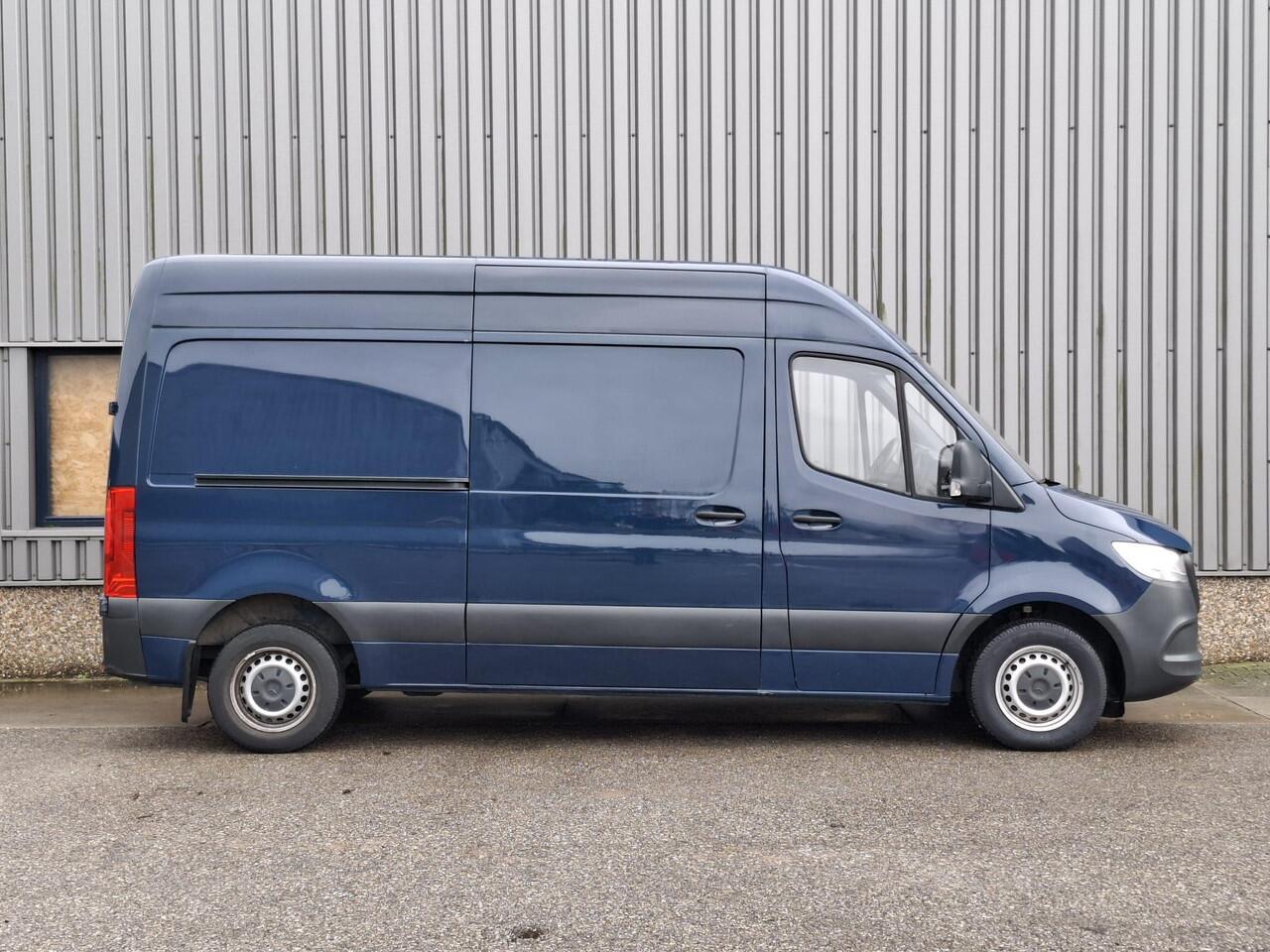 Mercedes-Benz 311 CDI Sprinter 2.2 L2H1 Functional / AIRCO / CAMERA / 3 ZITS / DEALER ONDERHOUDEN / NAVI