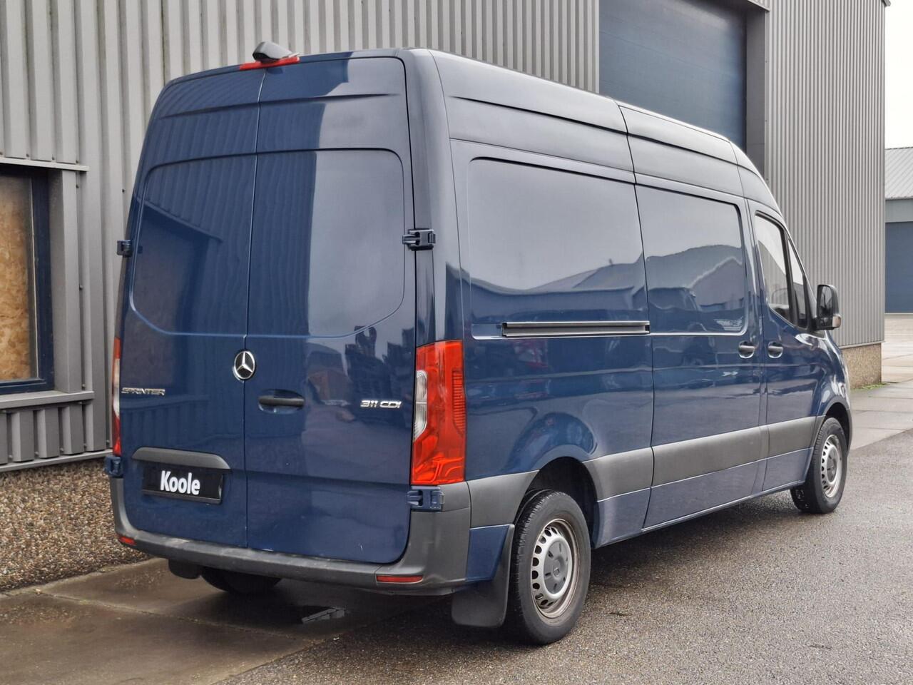 Mercedes-Benz 311 CDI Sprinter 2.2 L2H1 Functional / AIRCO / CAMERA / 3 ZITS / DEALER ONDERHOUDEN / NAVI