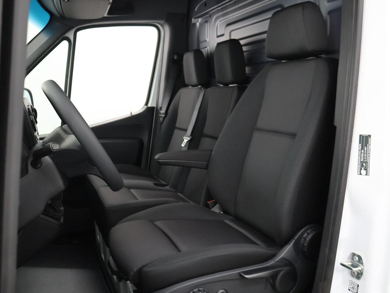 Mercedes-Benz 311 CDI Sprinter 1.9 L2H2 FWD Functional