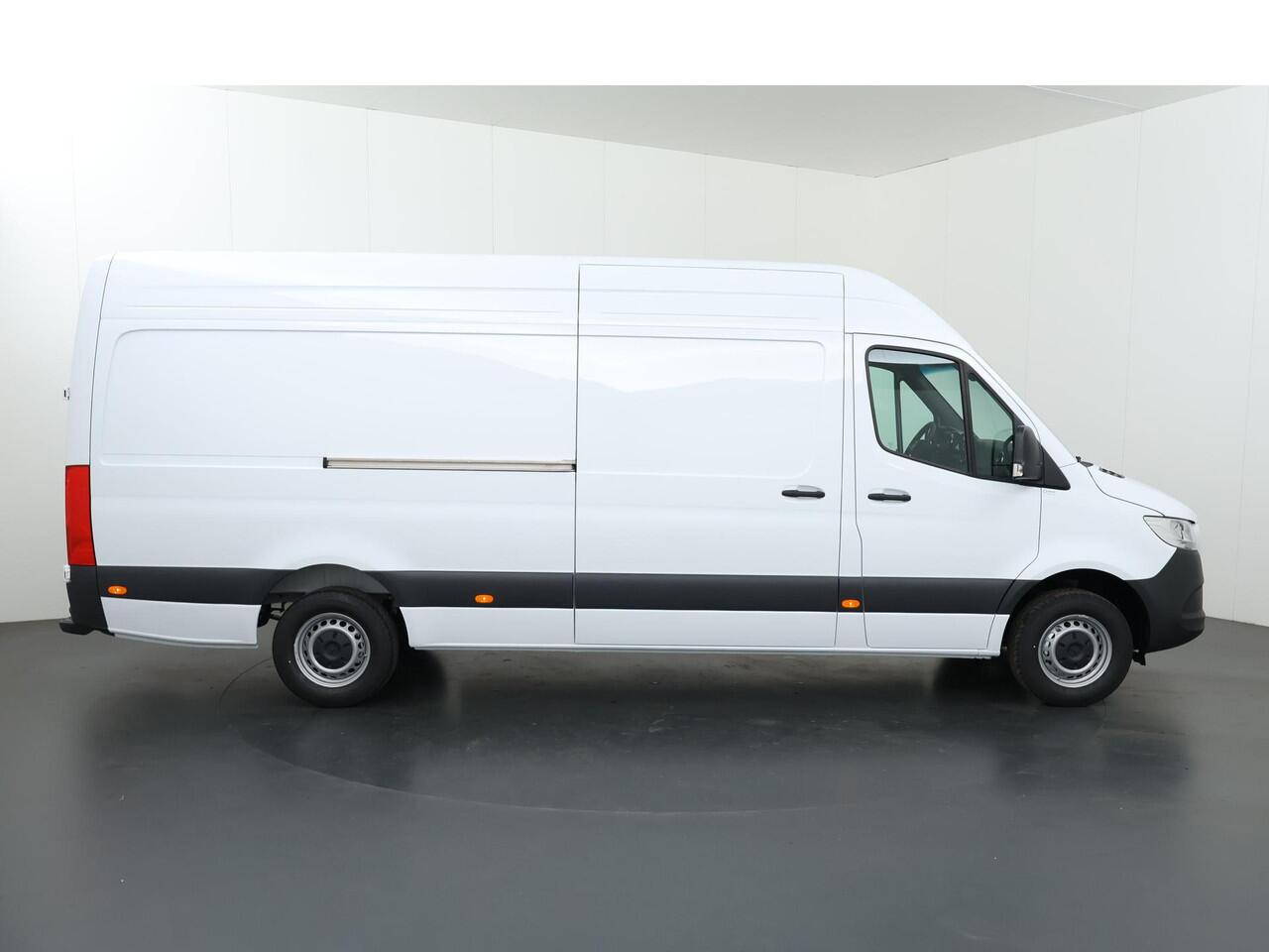 Mercedes-Benz 311 CDI Sprinter | Aut. | L3 H2 | Pro | Achteruitrijcamera | Achterdeuren 270 graden | Cruise Control | Airco | 2-zits | Opstaptrede | Dodehoekassistent | Lane-Assit