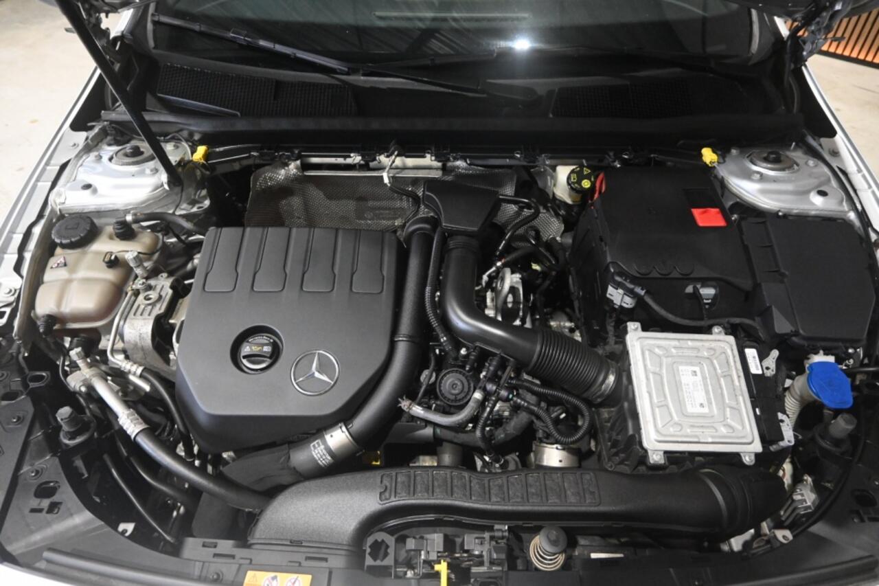 Mercedes-Benz A-KLASSE 200 AMG pakket sfeer verlichting