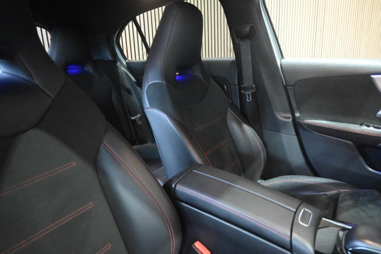 Mercedes-Benz A-KLASSE 200 AMG pakket sfeer verlichting