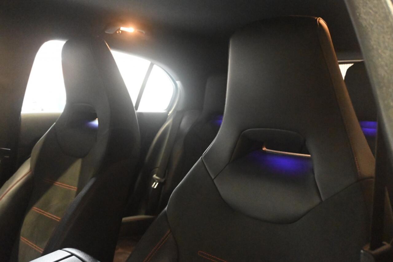 Mercedes-Benz A-KLASSE 200 AMG pakket sfeer verlichting