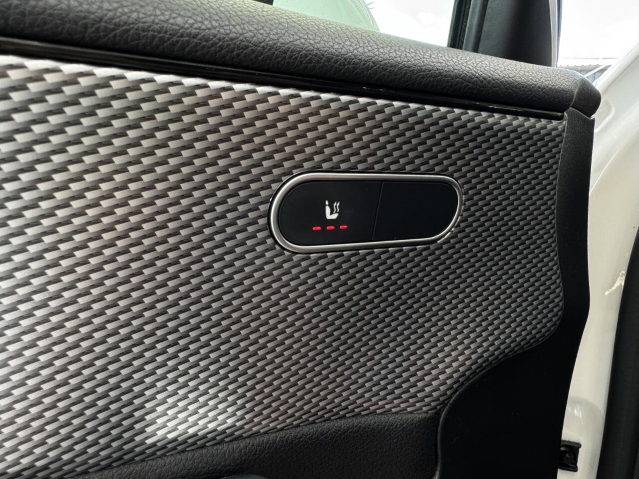 Mercedes-Benz A-KLASSE | AUTOMAAT | STOELVERW. | LED |